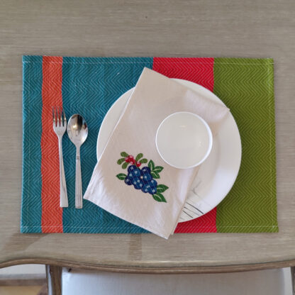 Calyz Blue Red Placemat Napkin Set - Image 4